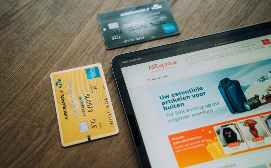 Click, Buy, Deliver: Navigating Online Shopping & Delivery in Slovakia
