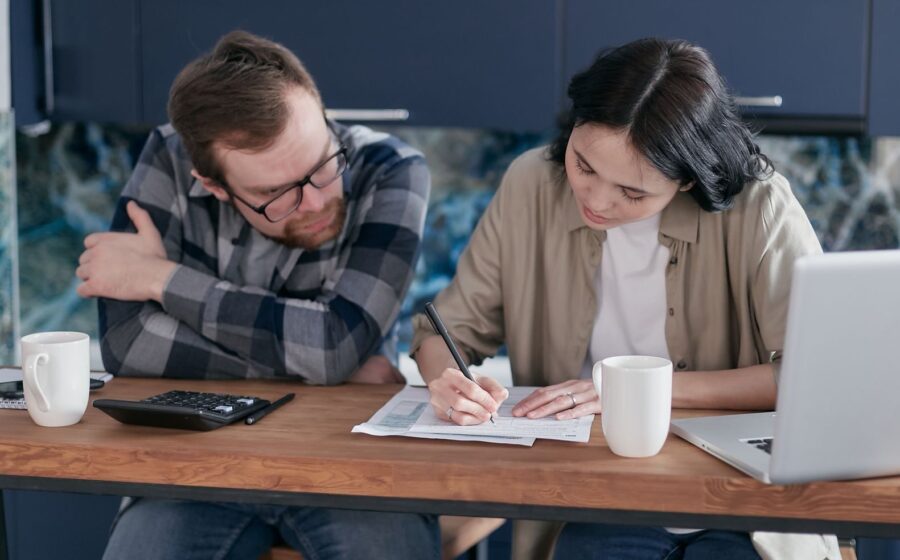 Slovakia vs Czechia for Foreign Freelancers: Setup and Obligations Compared