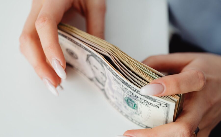 Choosing a Slovak Tax Service for Cross-Border Income