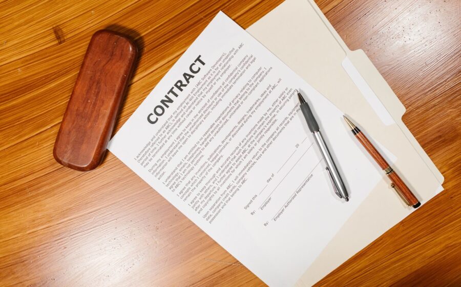 How to Verify a Slovak Employment Contract Before You Sign