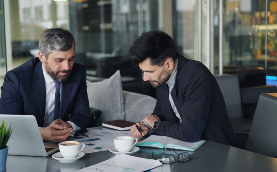 How to Verify a Tax Advisor in Slovakia Before Hiring Them